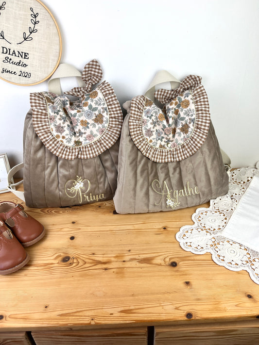 Le sac à dos Églantine velours, vichy et marion