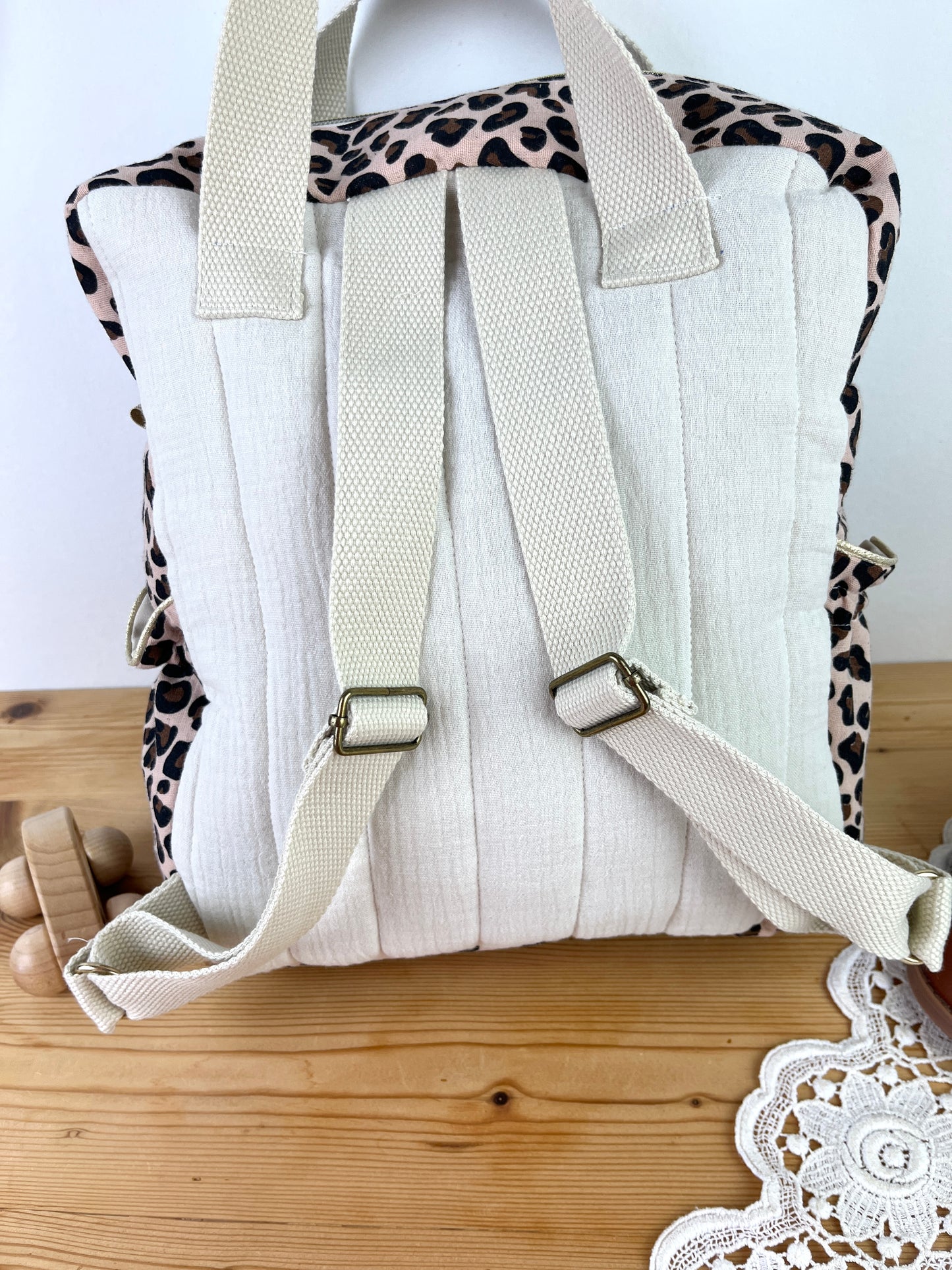 Le sac à dos enfant Ombeline gaze crème et léopard