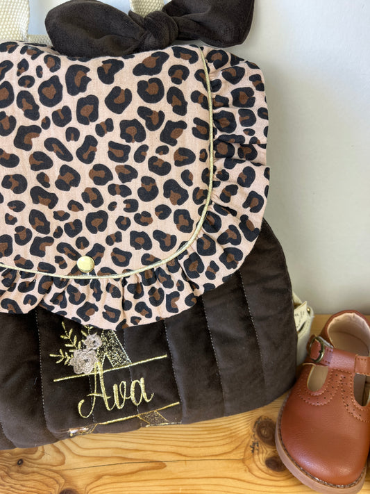 Le sac à dos Églantine gaze léopard et velours chocolat