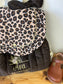 Le sac à dos Églantine gaze léopard et velours chocolat