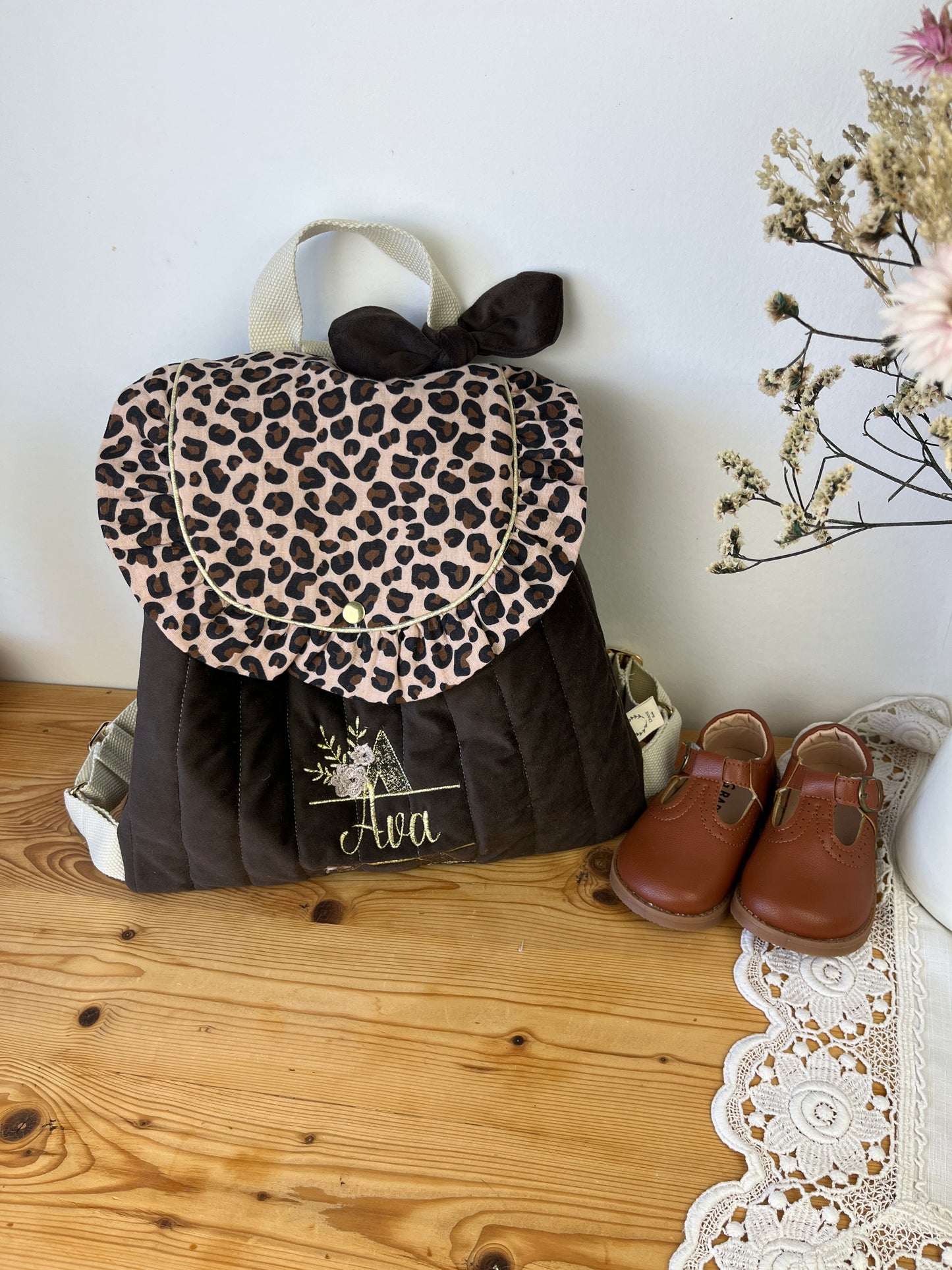 Le sac à dos Églantine gaze léopard et velours chocolat