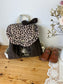 Le sac à dos Églantine gaze léopard et velours chocolat