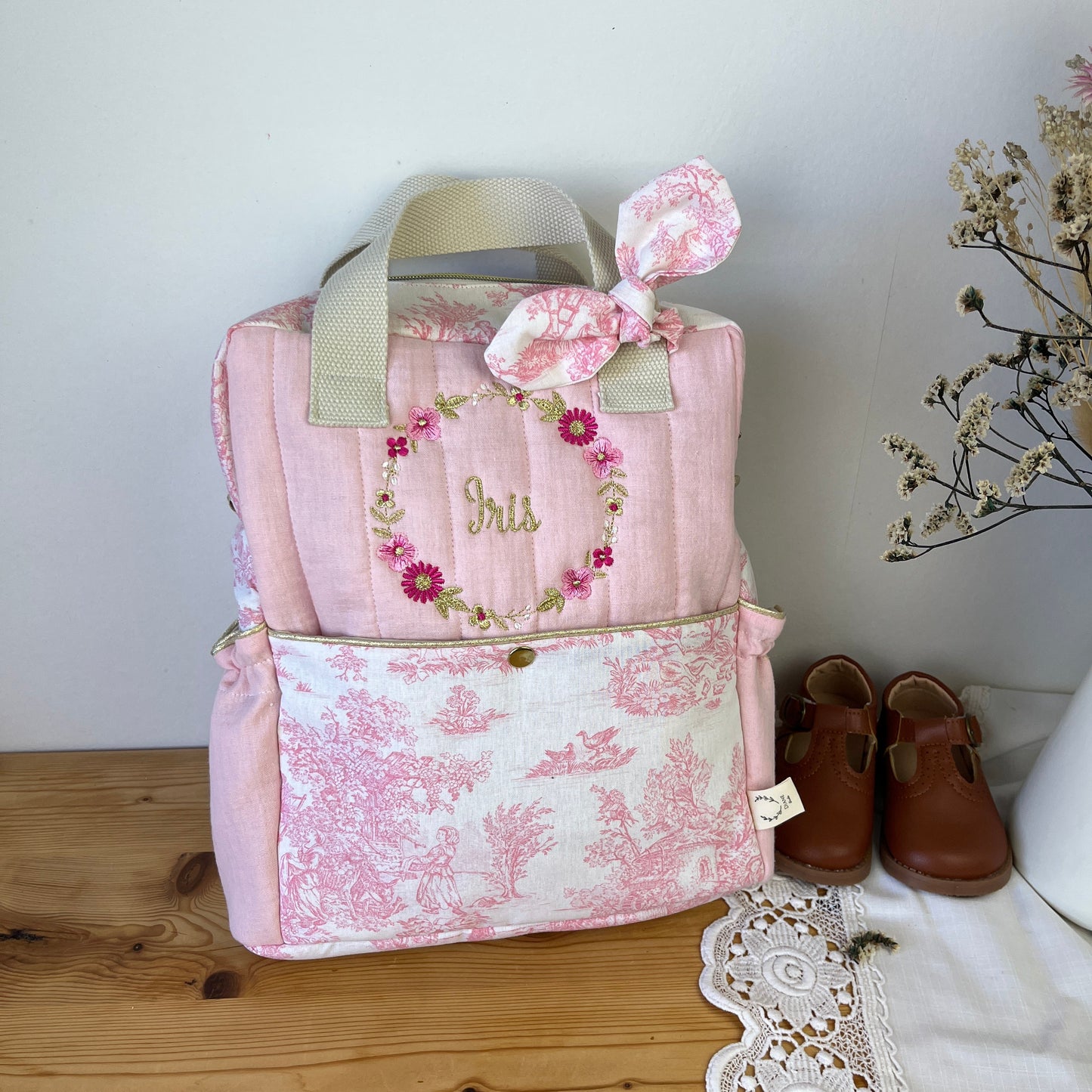 Le sac à dos enfant Ombeline gaze et jouy rose version Iris