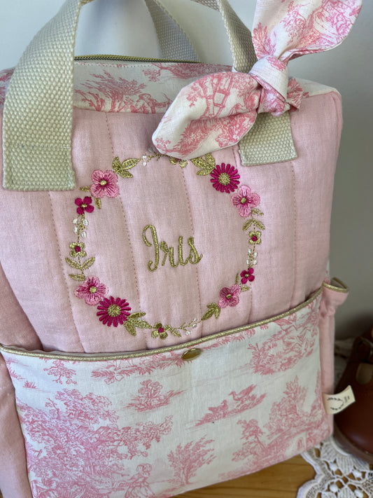 Le sac à dos enfant Ombeline gaze et jouy rose version Iris