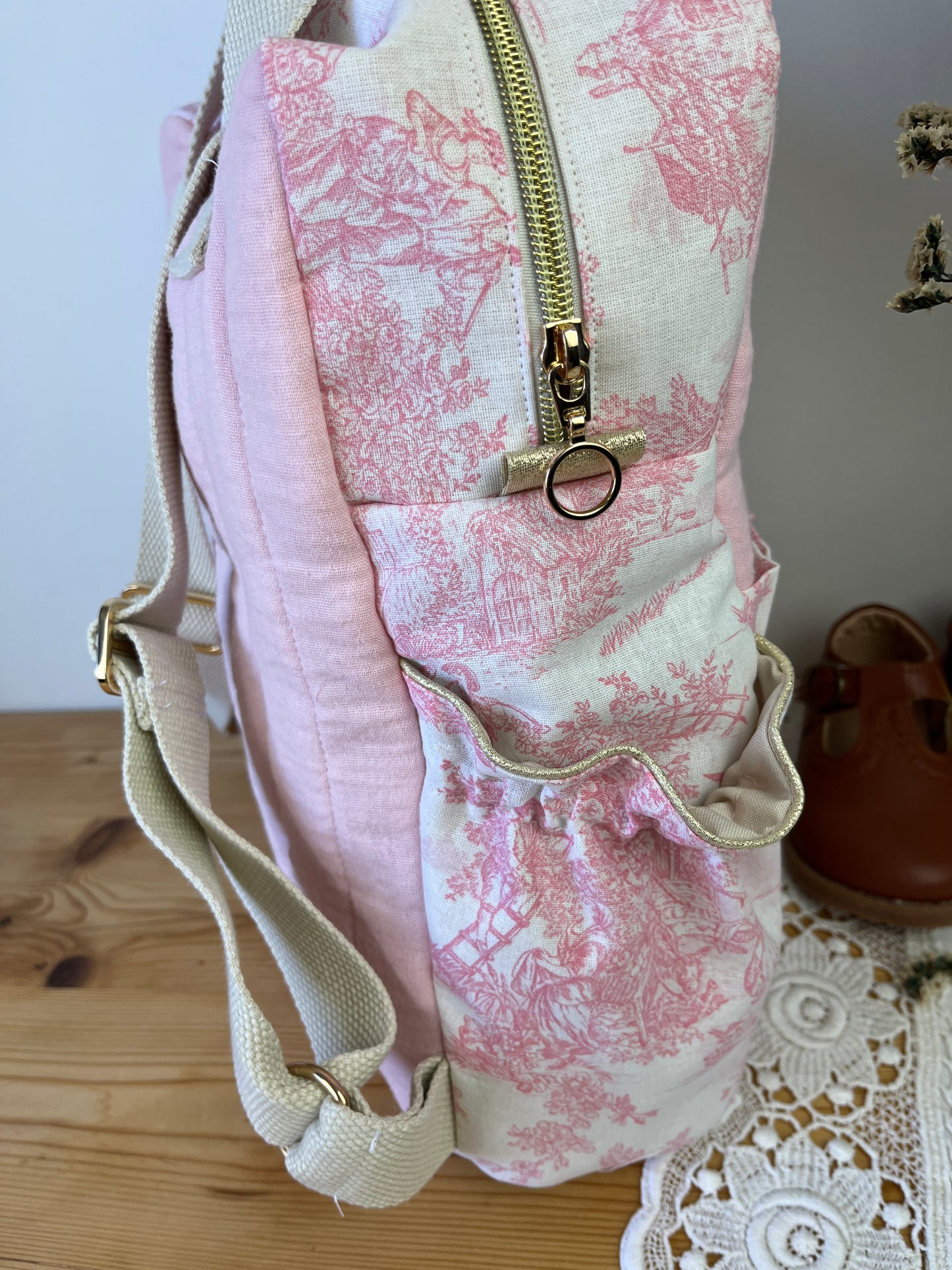 Le sac à dos enfant Ombeline gaze et jouy rose version Maddy
