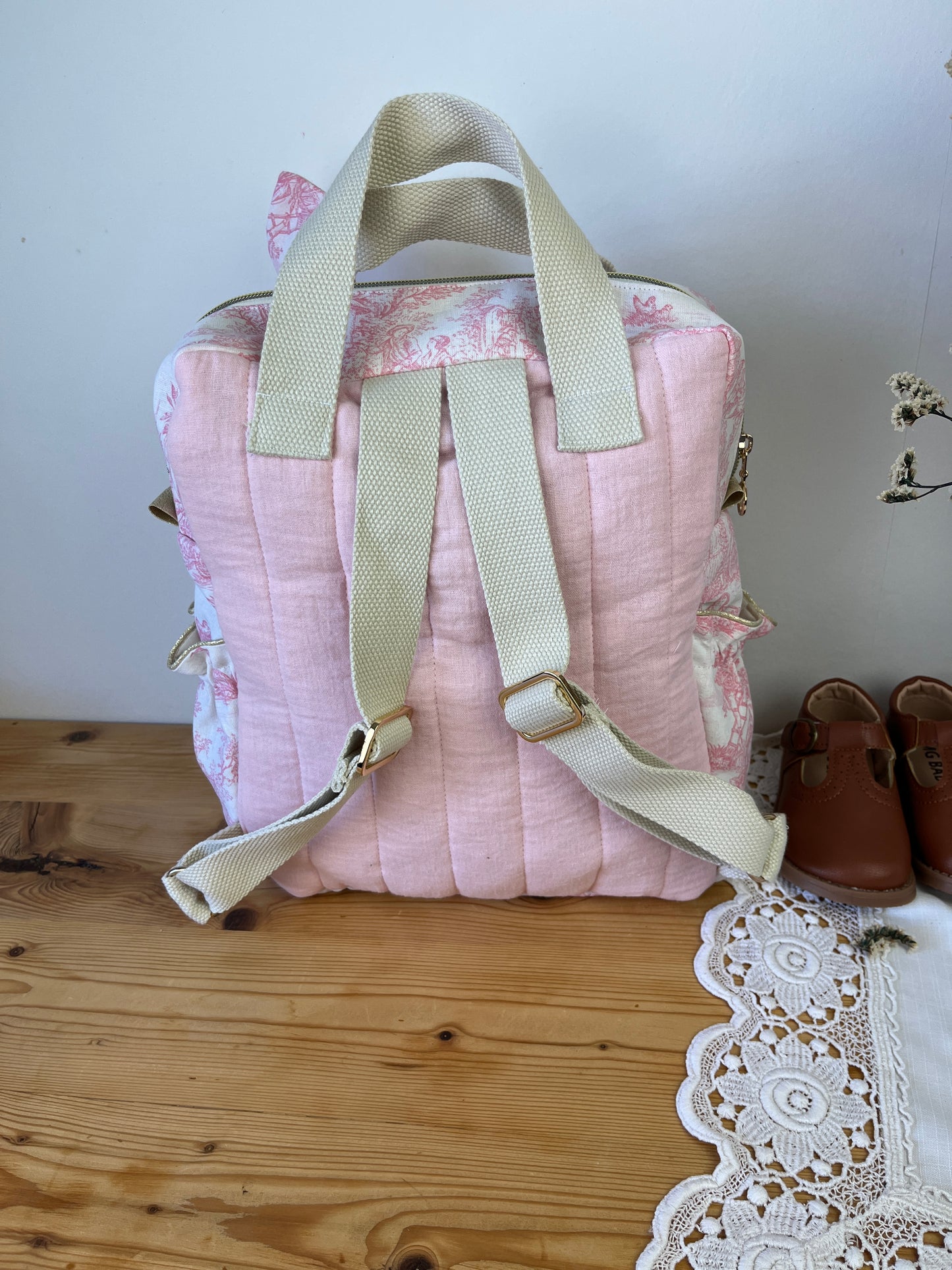 Le sac à dos enfant Ombeline gaze et jouy rose version Maddy