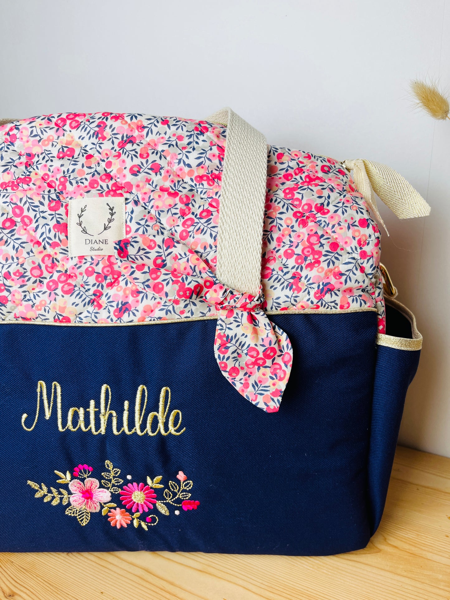 Aimé le sac à langer gabardine marine et Pois de senteur