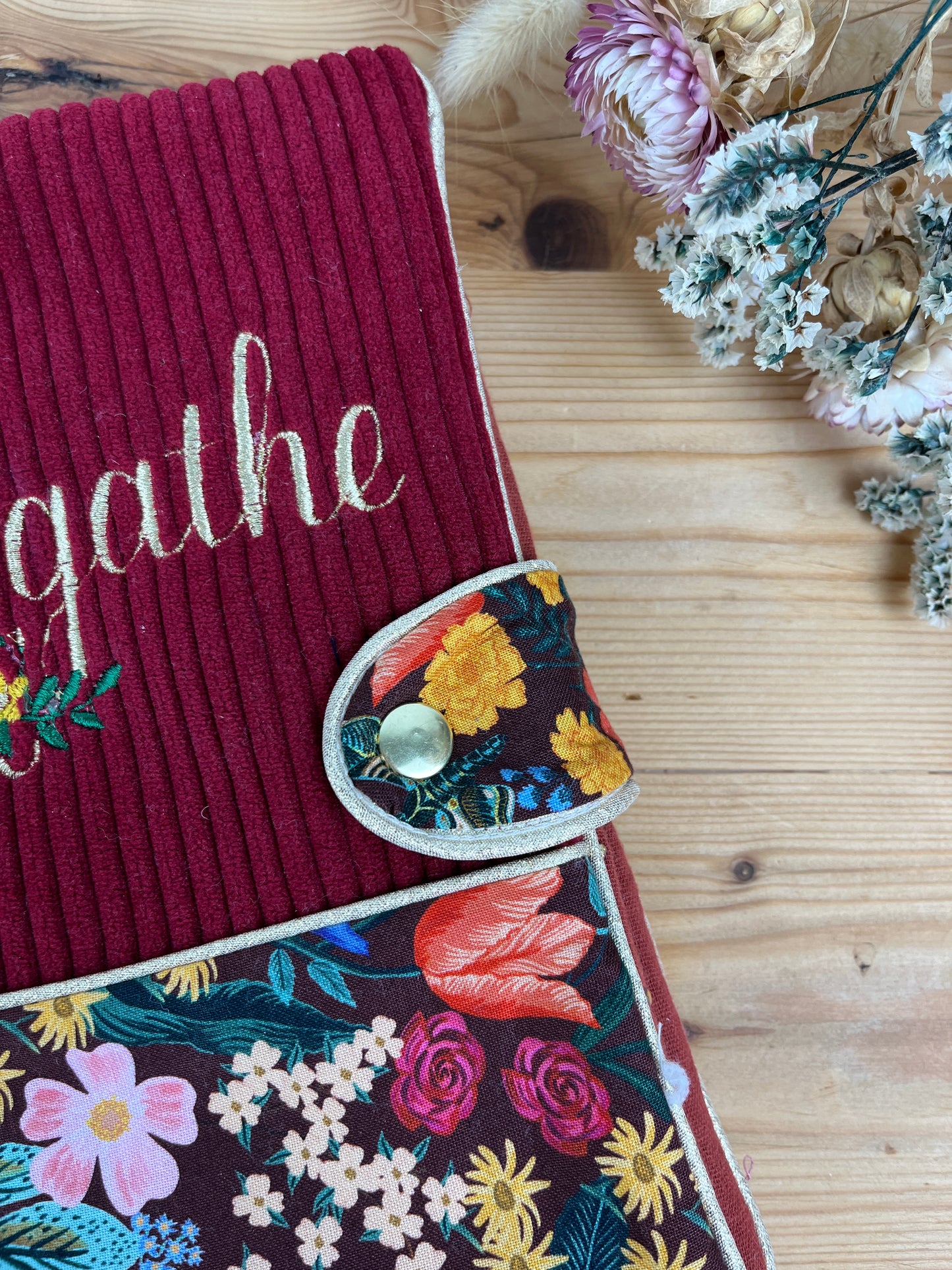 Mahé le protège carnet velours bordeaux et blossom burgundi