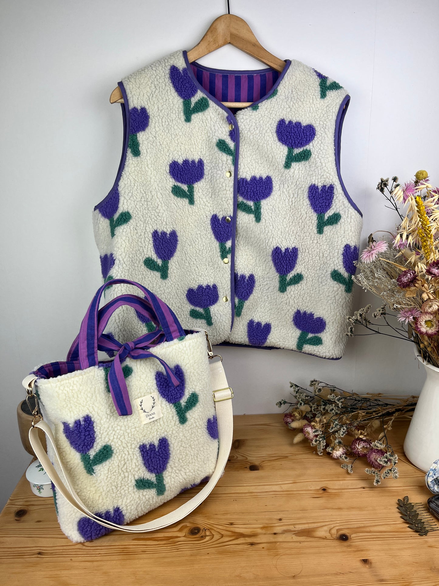 Le gilet Coraliane sherpa tulipes mauve -sur commande