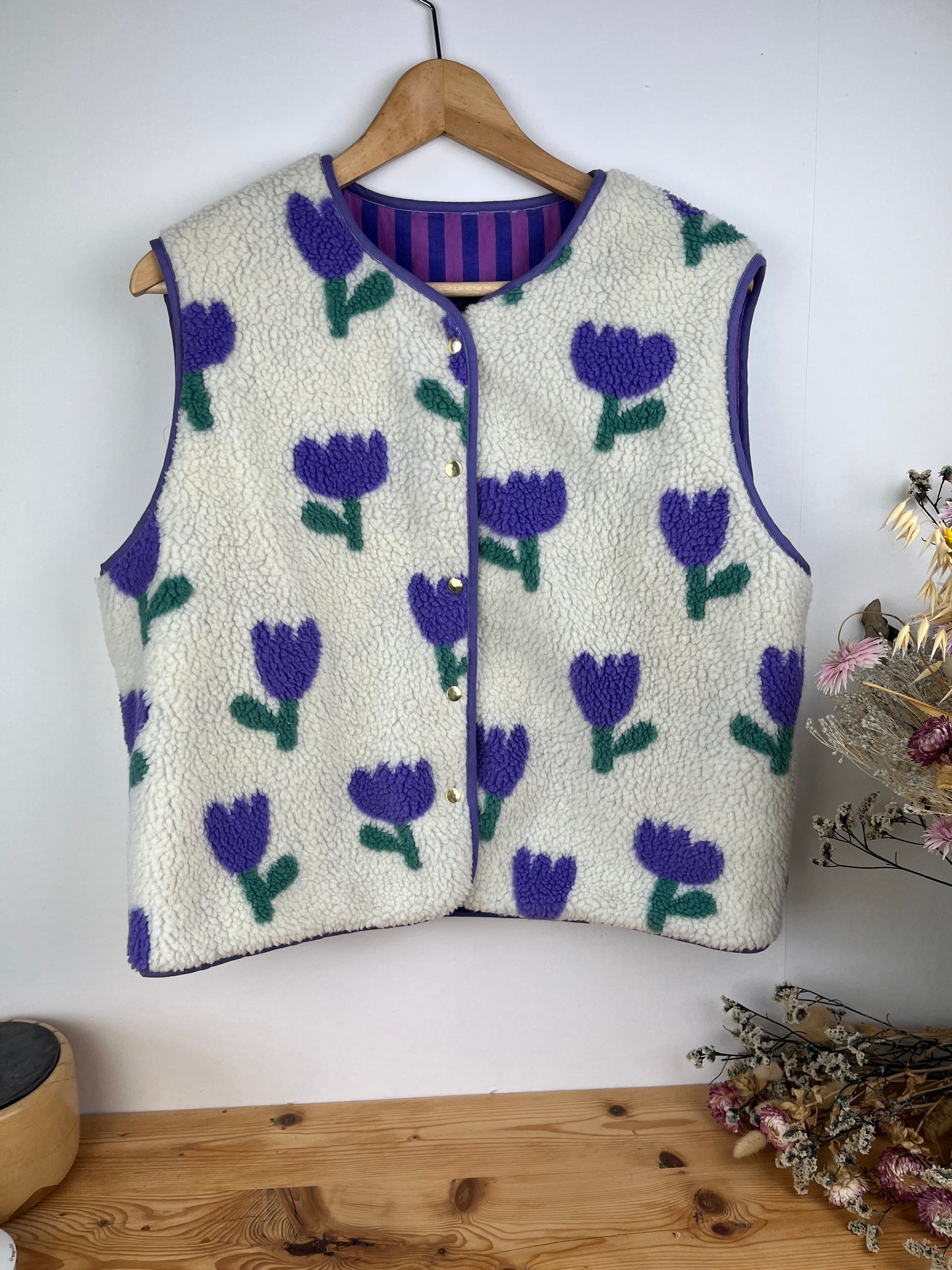Le gilet Coraliane sherpa tulipes mauve -sur commande