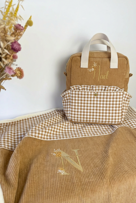 Set: Ombeline blanket and bag with floral initial