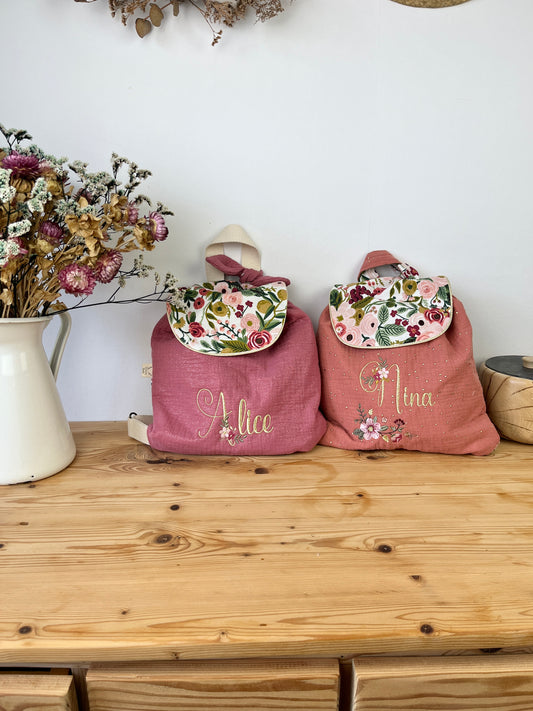 Le sac à dos enfant personnalisé Églantine marsala et garden party