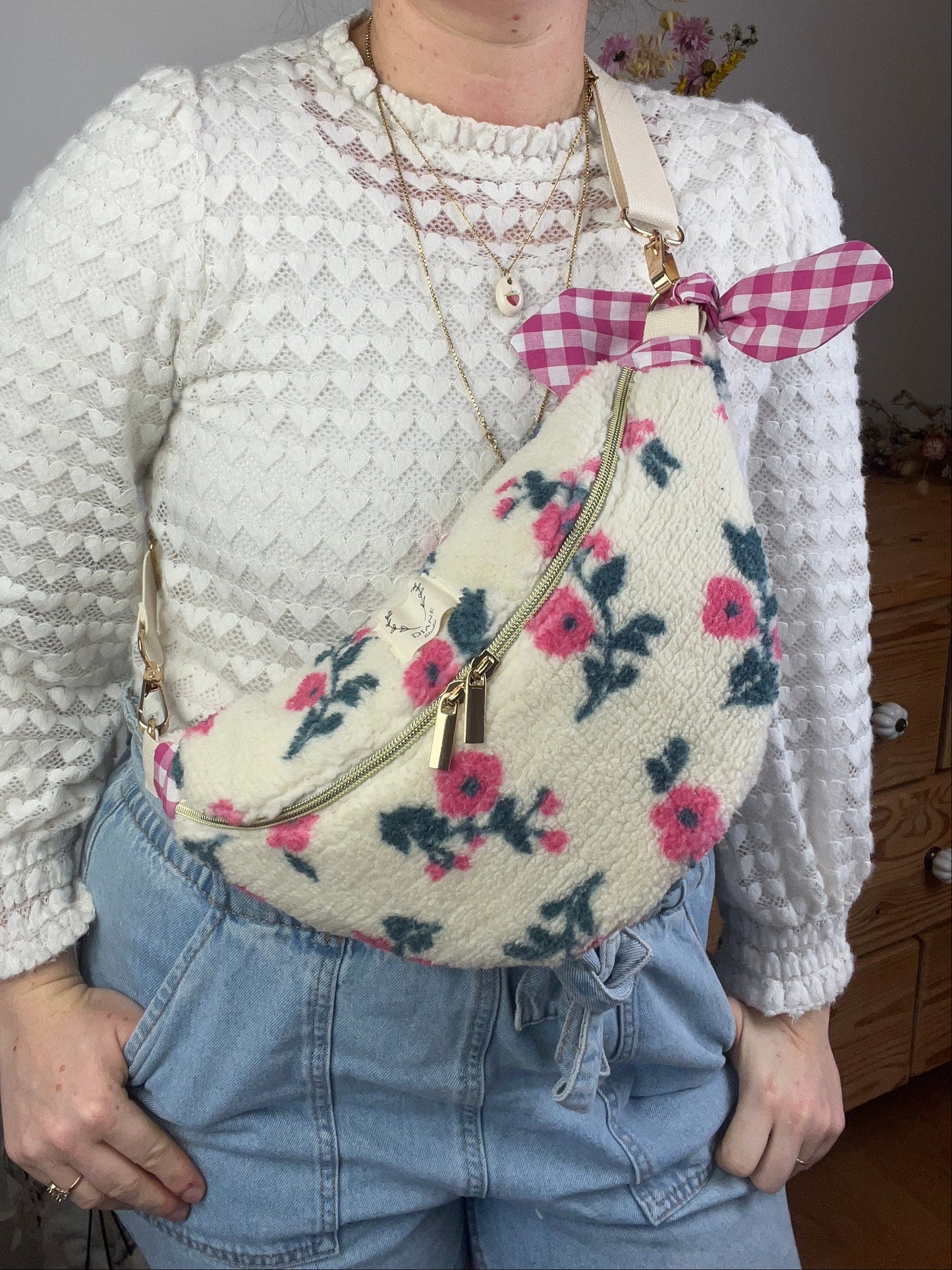 Le sac banane Eléonore sherpa fleuri