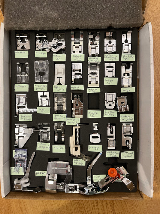 Ensemble pieds machine à coudre domestique