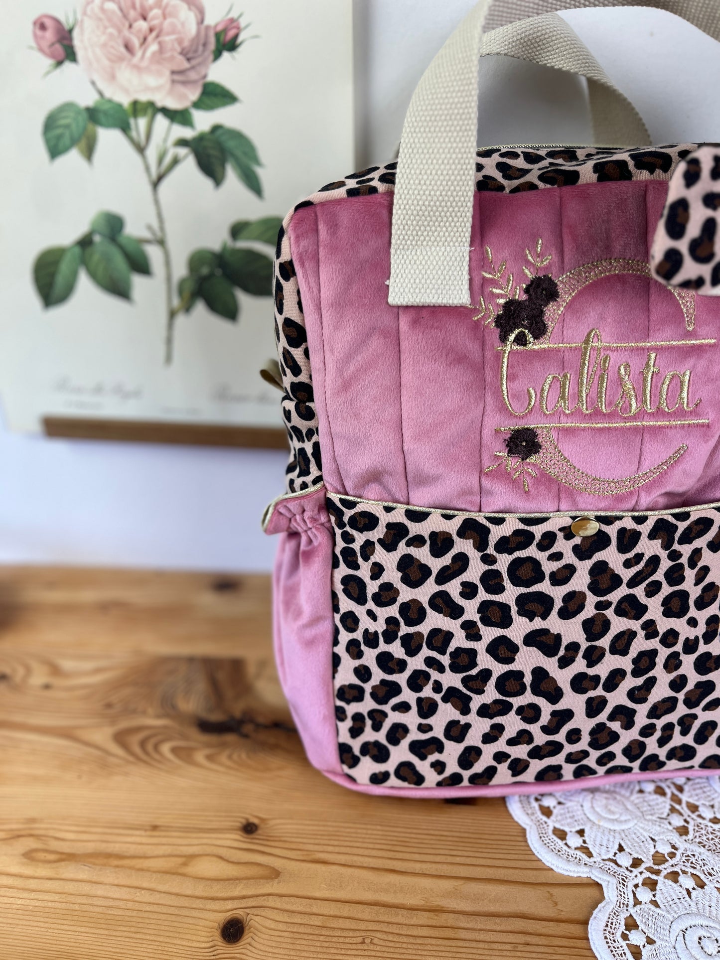 Le sac à dos enfant Ombeline gaze léopard et velours rose thé