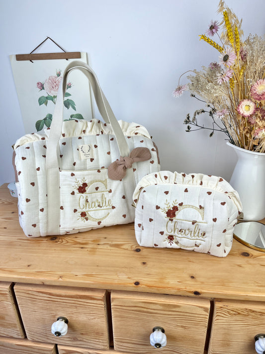 Ensemble: sac Louison et trousse Colette initiale dentelle gaze coeurs et caramel initiale dentelle