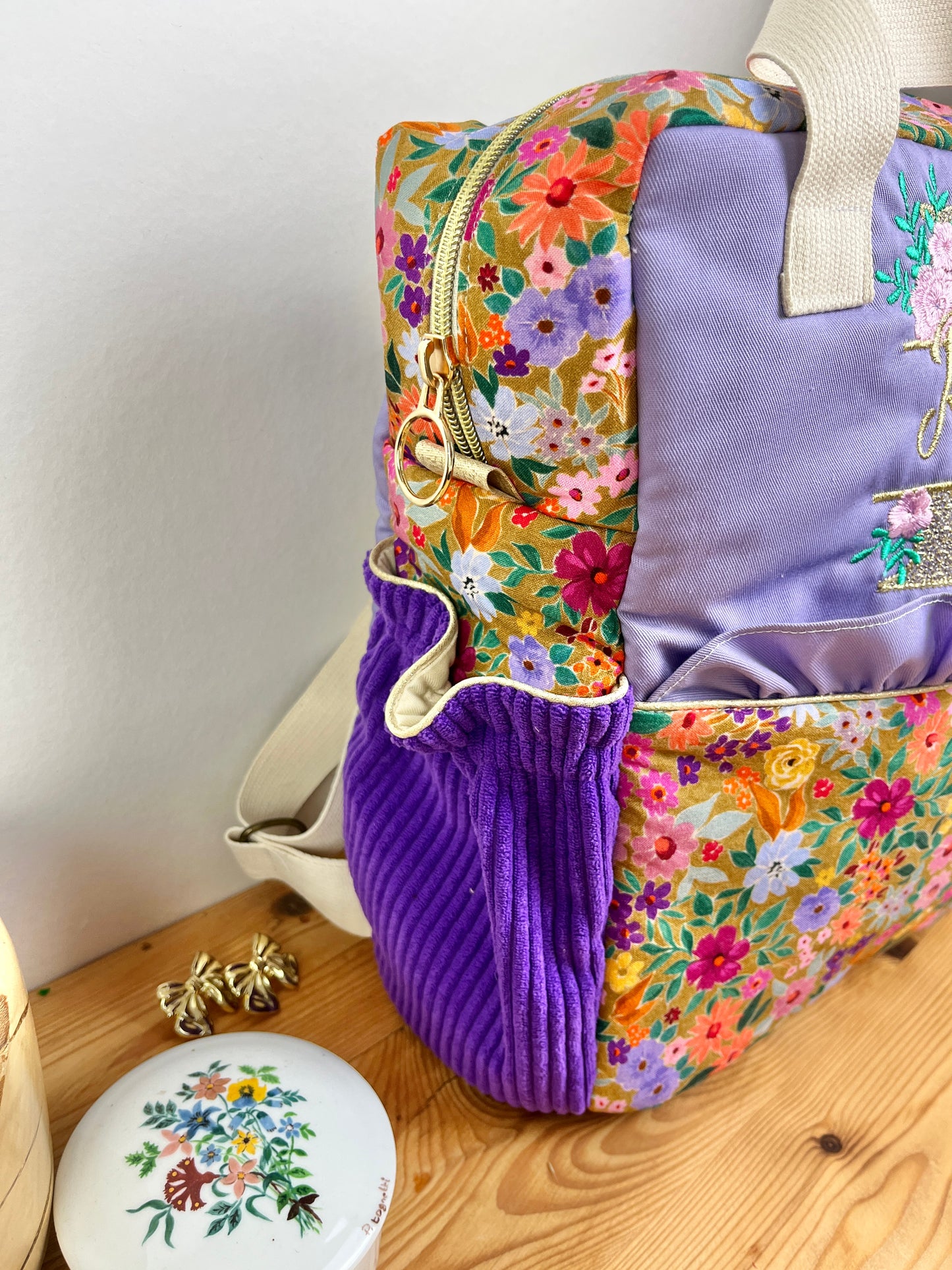 Le sac à dos enfant Ombeline gabardine lilas bloom mandarine velours violet