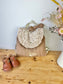 Le sac à dos Églantine gaze caramel, et léopard beige initial fleur