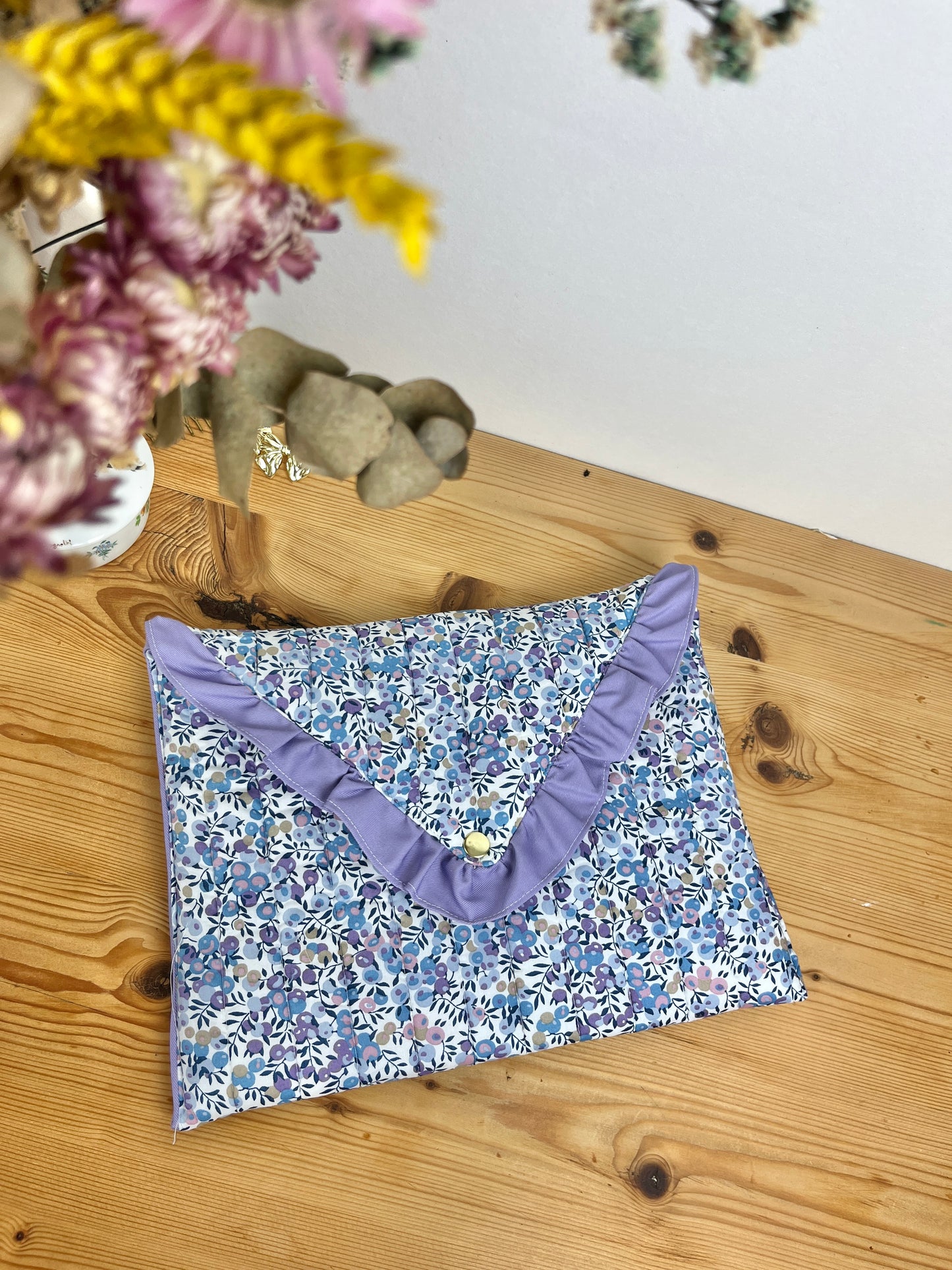 Pochette Charlotte matelassée wiltshire lilas et gabardine lilas