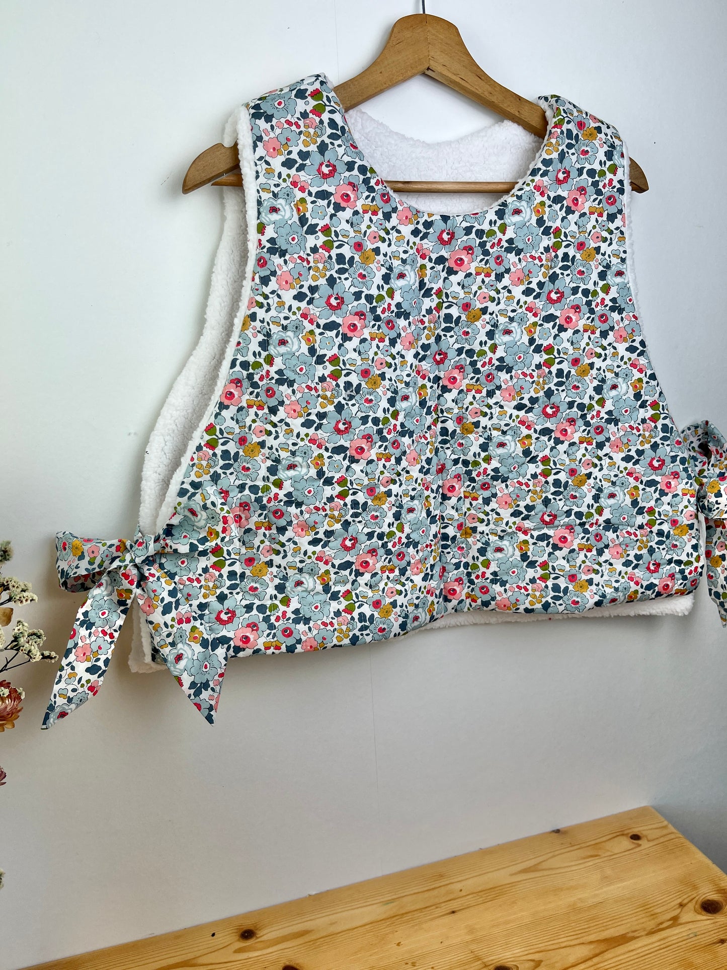 Le pull Joséphine betsy porcelaine et sherpa