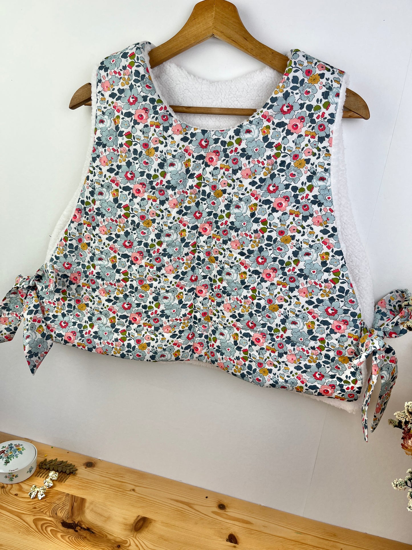 Le pull Joséphine betsy porcelaine et sherpa