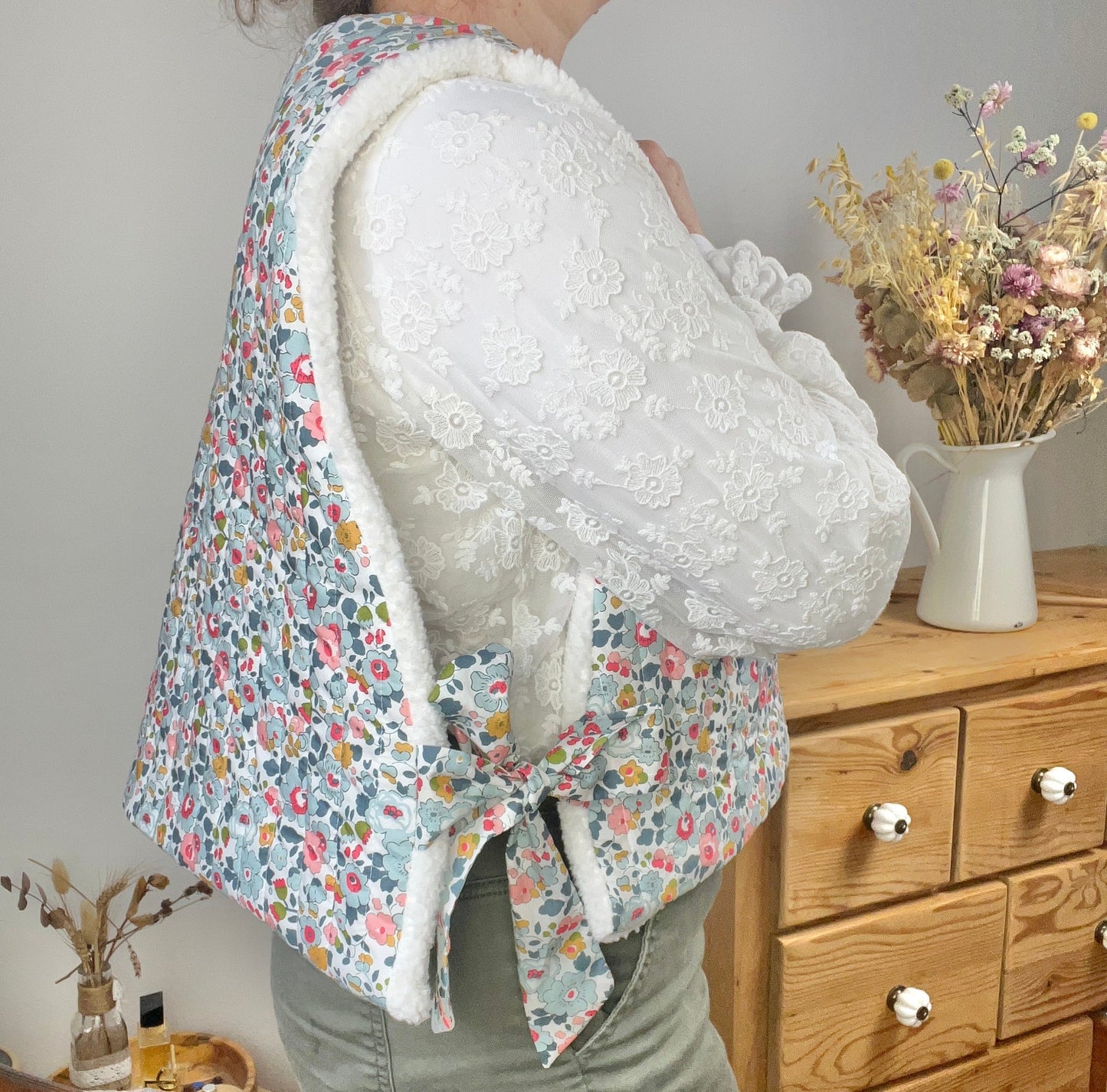 Le pull Joséphine betsy porcelaine et sherpa