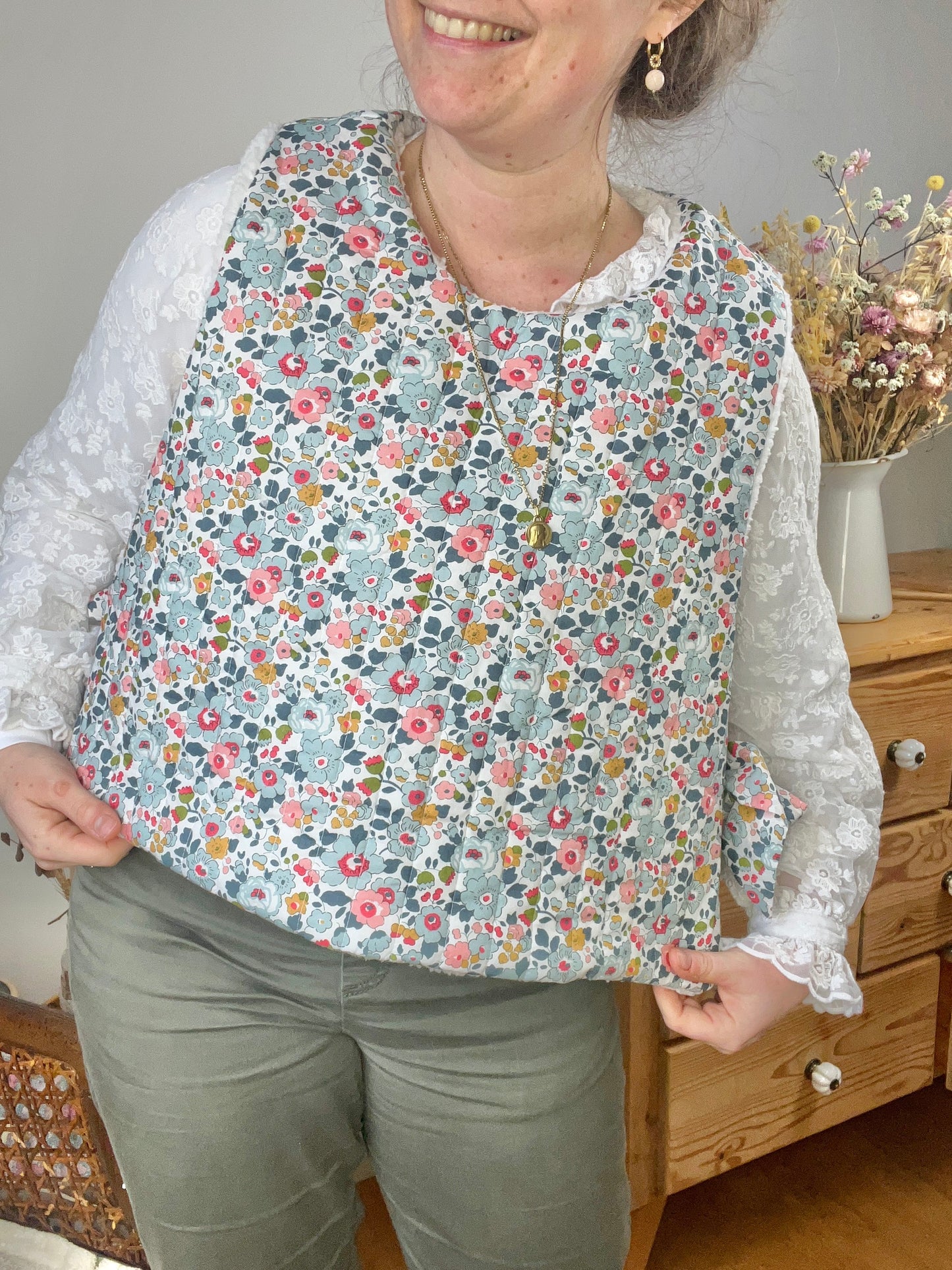 Le pull Joséphine betsy porcelaine et sherpa