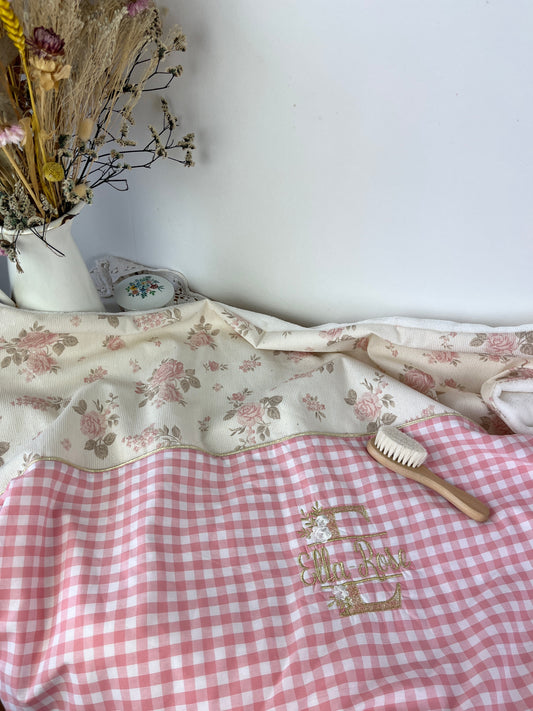 La couverture jacquard et vichy rose