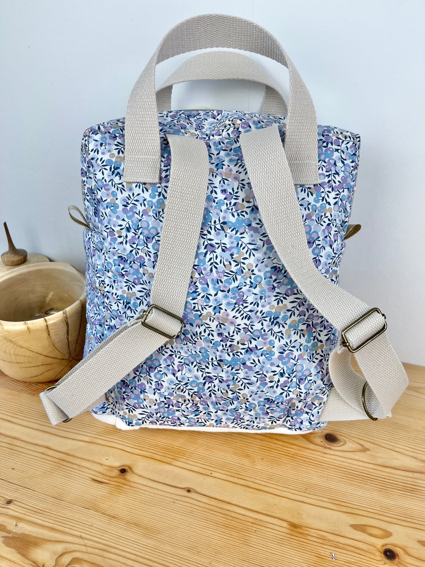 Le sac à dos enfant Ombeline initiale dentelle et prénom