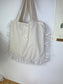 Le petit tote bag velours vanille et tulle fleuri