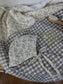 Ensemble couverture et béguin gaze Meriem et vichy beige initiale dentelle