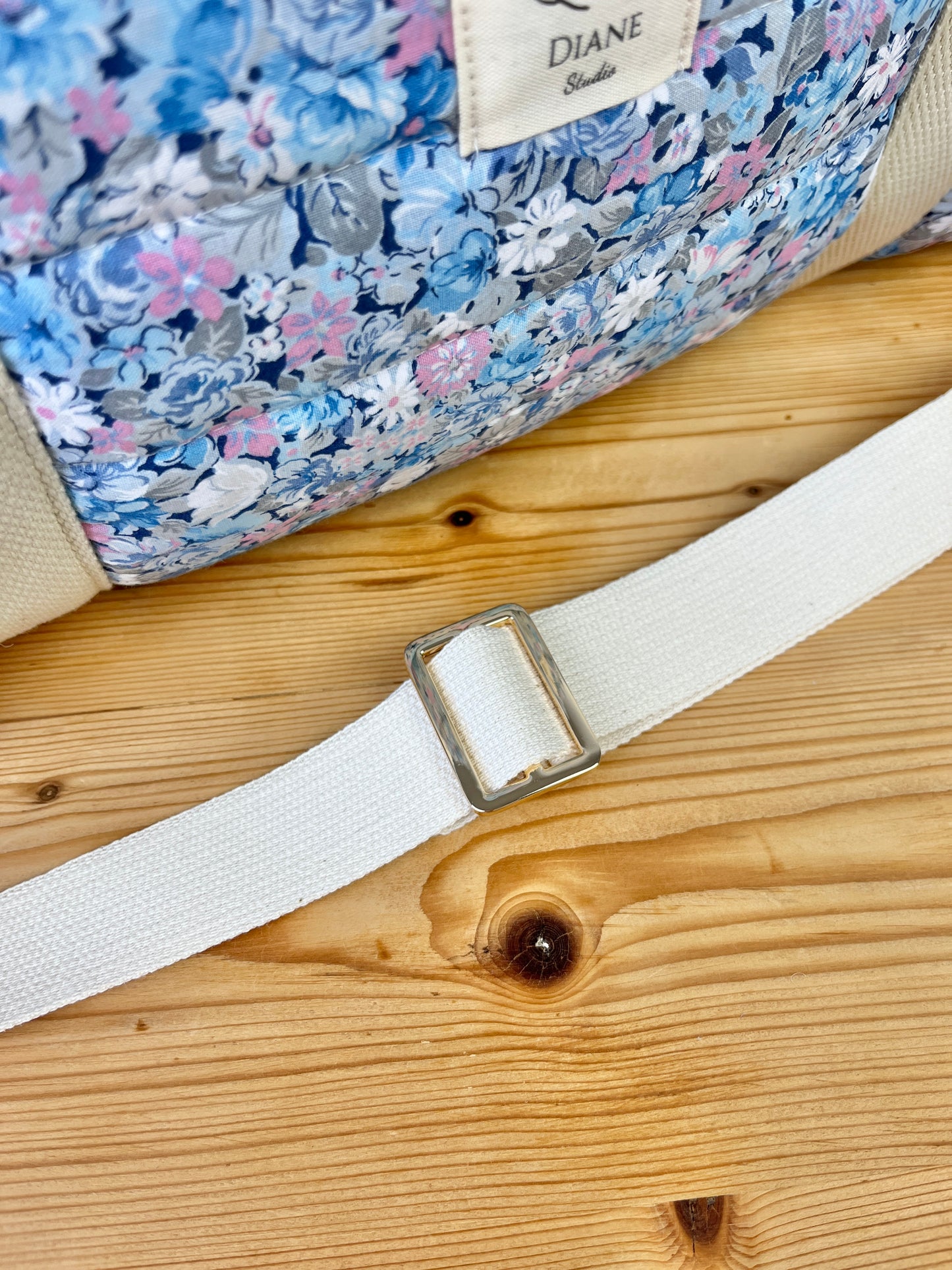 Ensemble sac et trousse de beauté volant matelassé