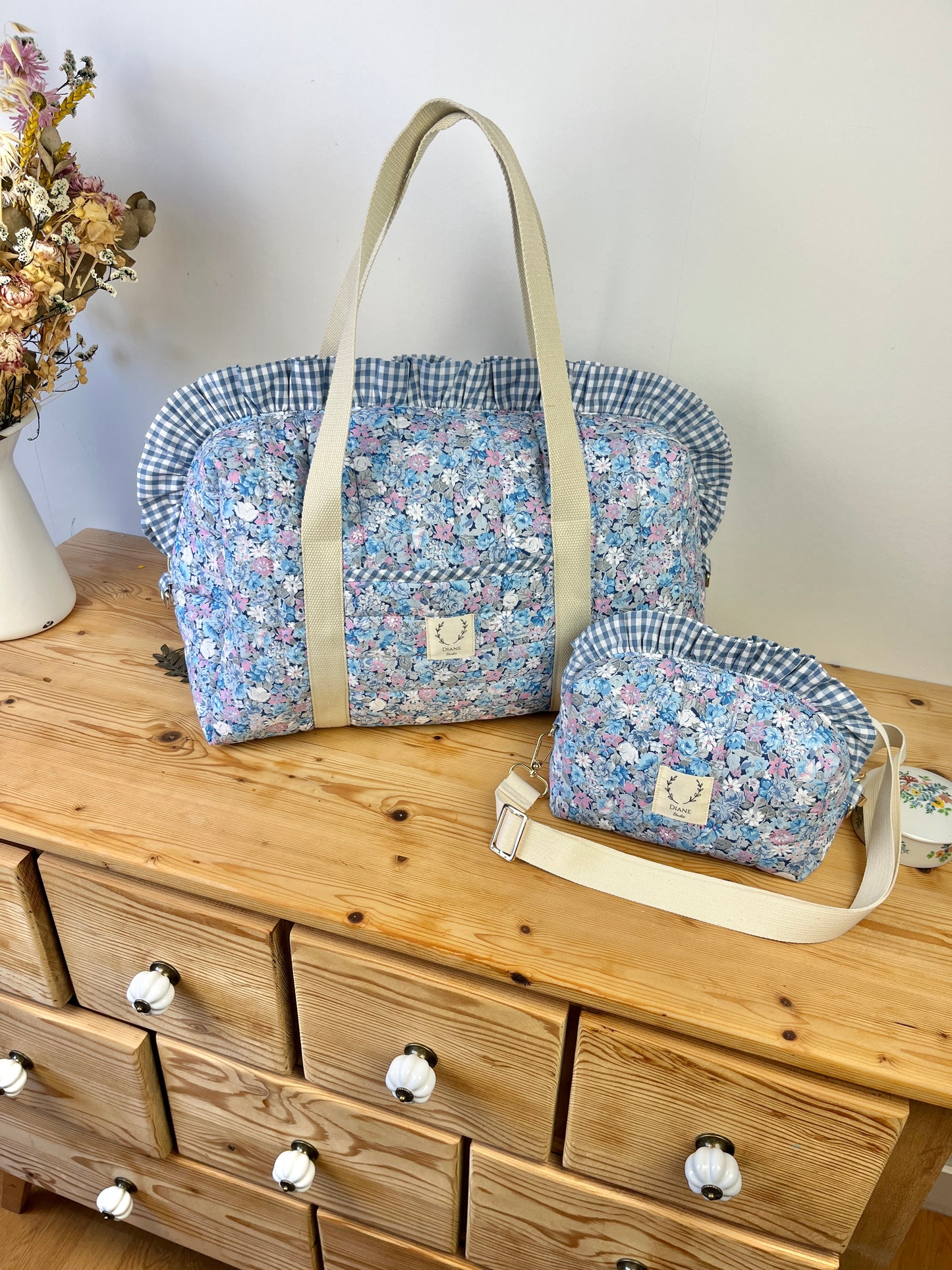 Ensemble sac et trousse de beauté volant matelassé