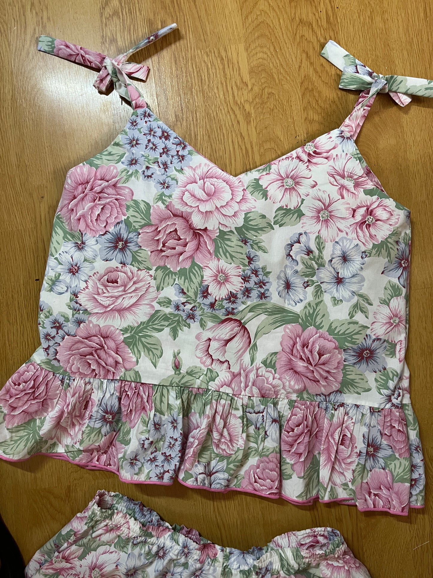 NOUVEAU ! Esmée le top à nouer