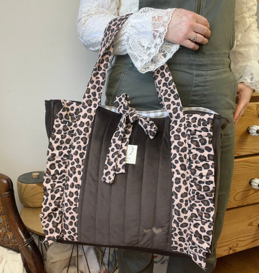 Le cabas Céleste gaze léopard et velours chocolat