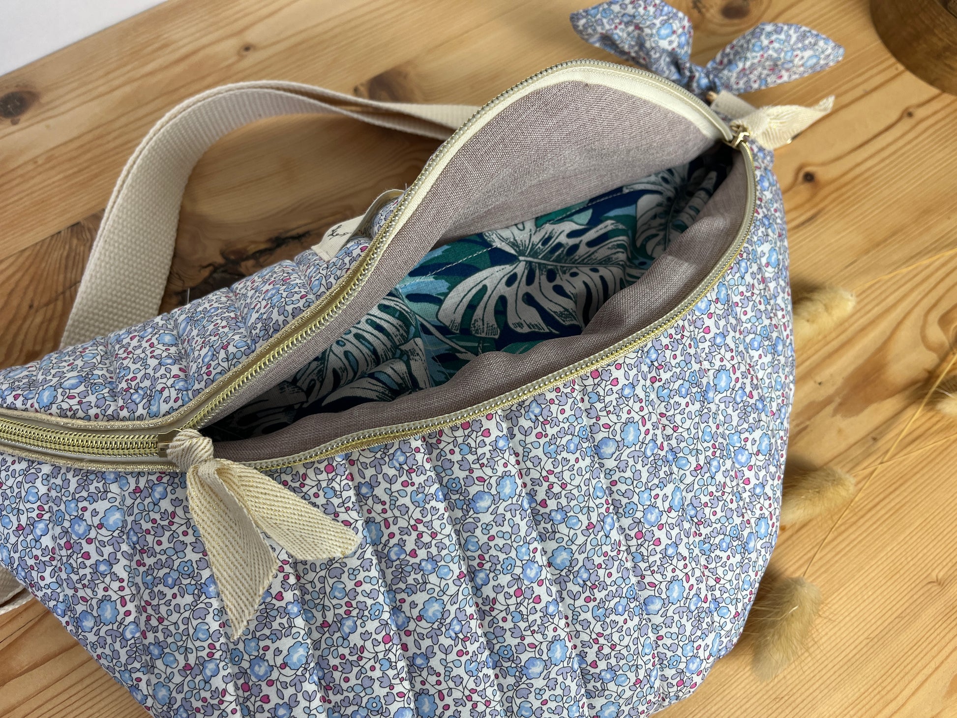 Sac Banane Coloré Liberty Blooming - Résistant à L'eau, Sangle Réglable, Dimensions 20,3x13,5x5,8 Cm, Pour Cyclisme, Randonnée, Voyage
