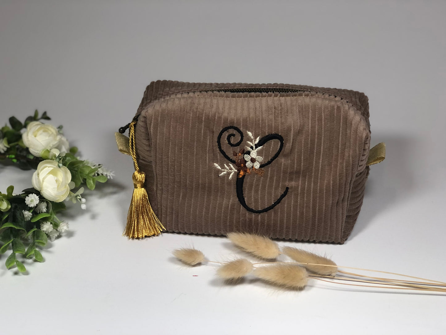 Chloé la trousse de beauté Initiale florale