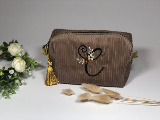 Chloé la trousse de beauté Initiale florale