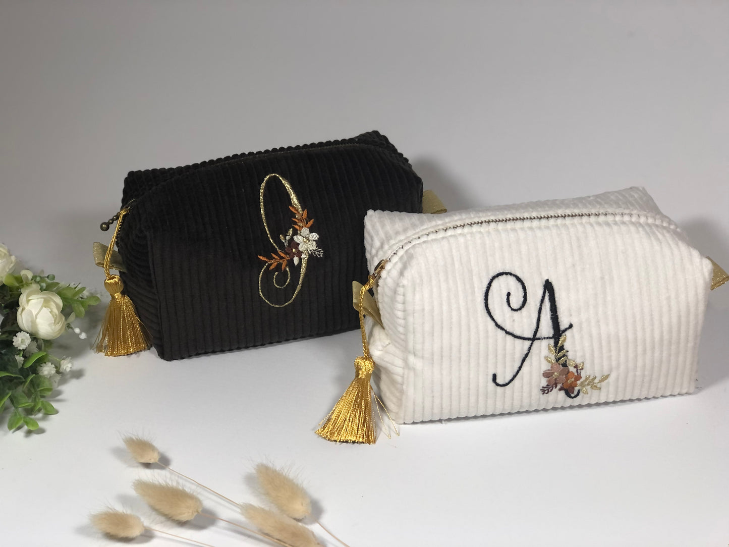 Chloé la trousse de beauté Initiale florale